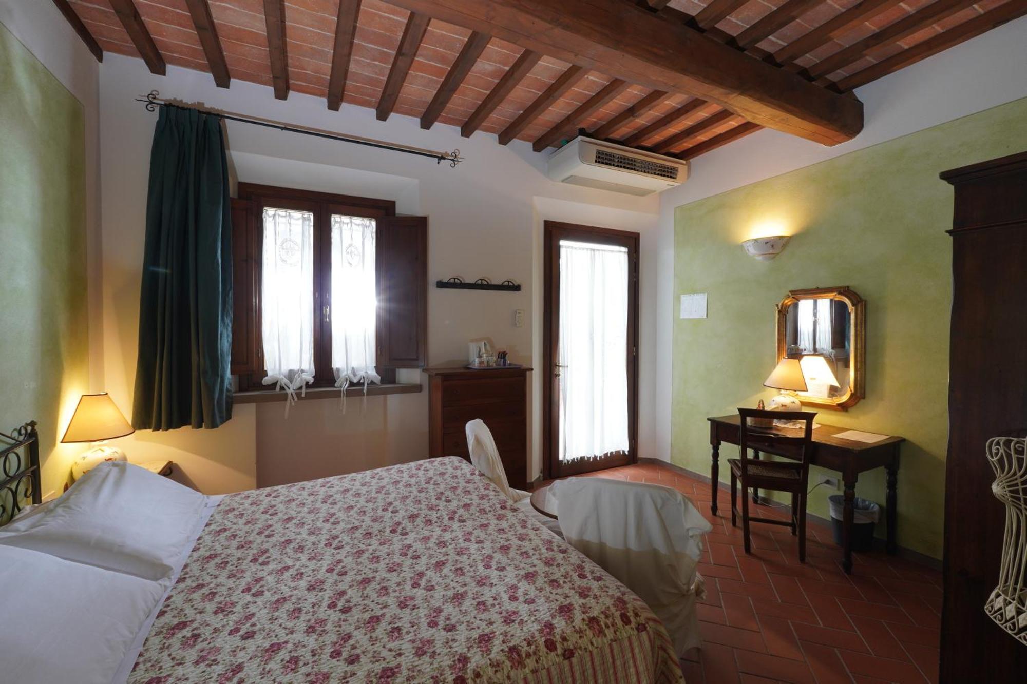 Locanda Le Boscarecce Castelfiorentino Exterior foto