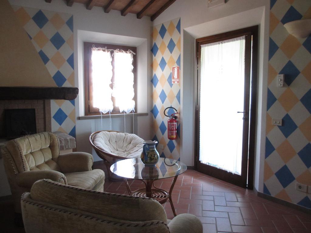 Locanda Le Boscarecce Castelfiorentino Zimmer foto